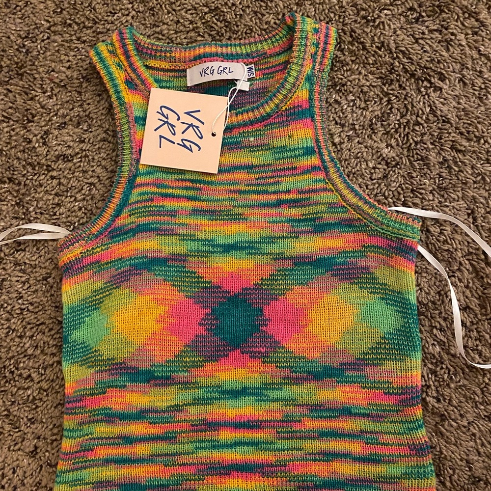 BNWT Vrg Grl rainbow crop tank size s/m